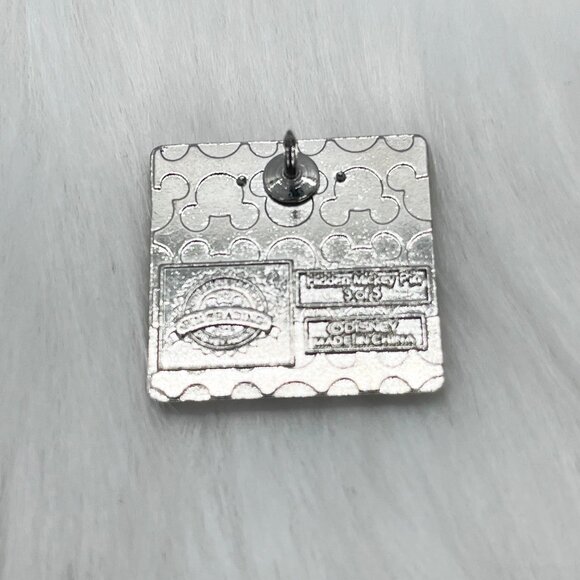 🔮 5/$25 Disney Smiling Villains The Little Mermaid Ursula Pin - Picture 3 of 3